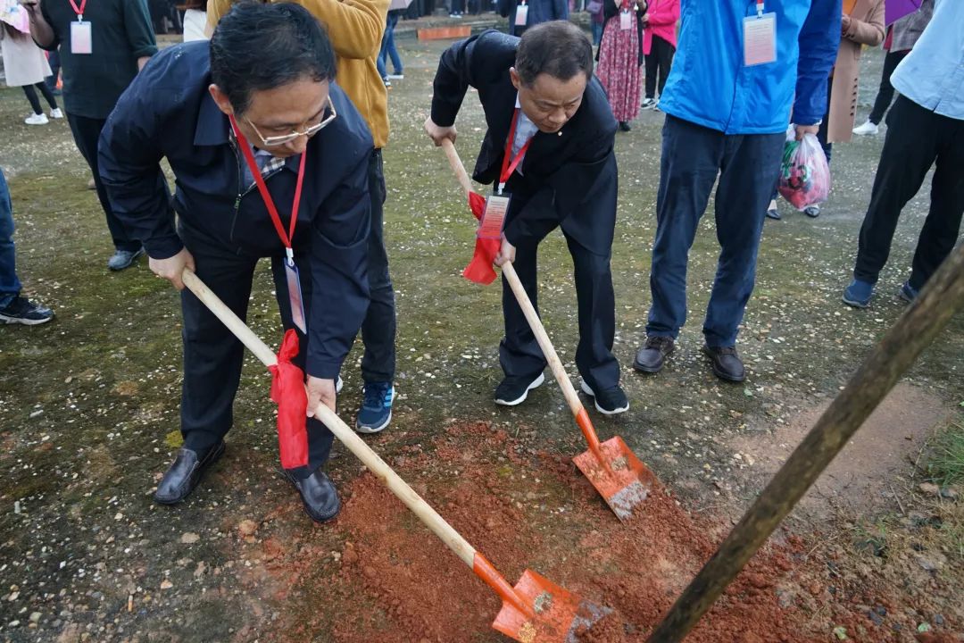 周谷城故居列为农工党中央党史教育基地揭牌仪式在湖南省益阳市举行