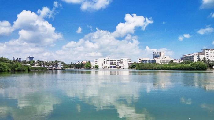 
没到一本线？这5个211大学招二本生，分数线很低，适合报考！


