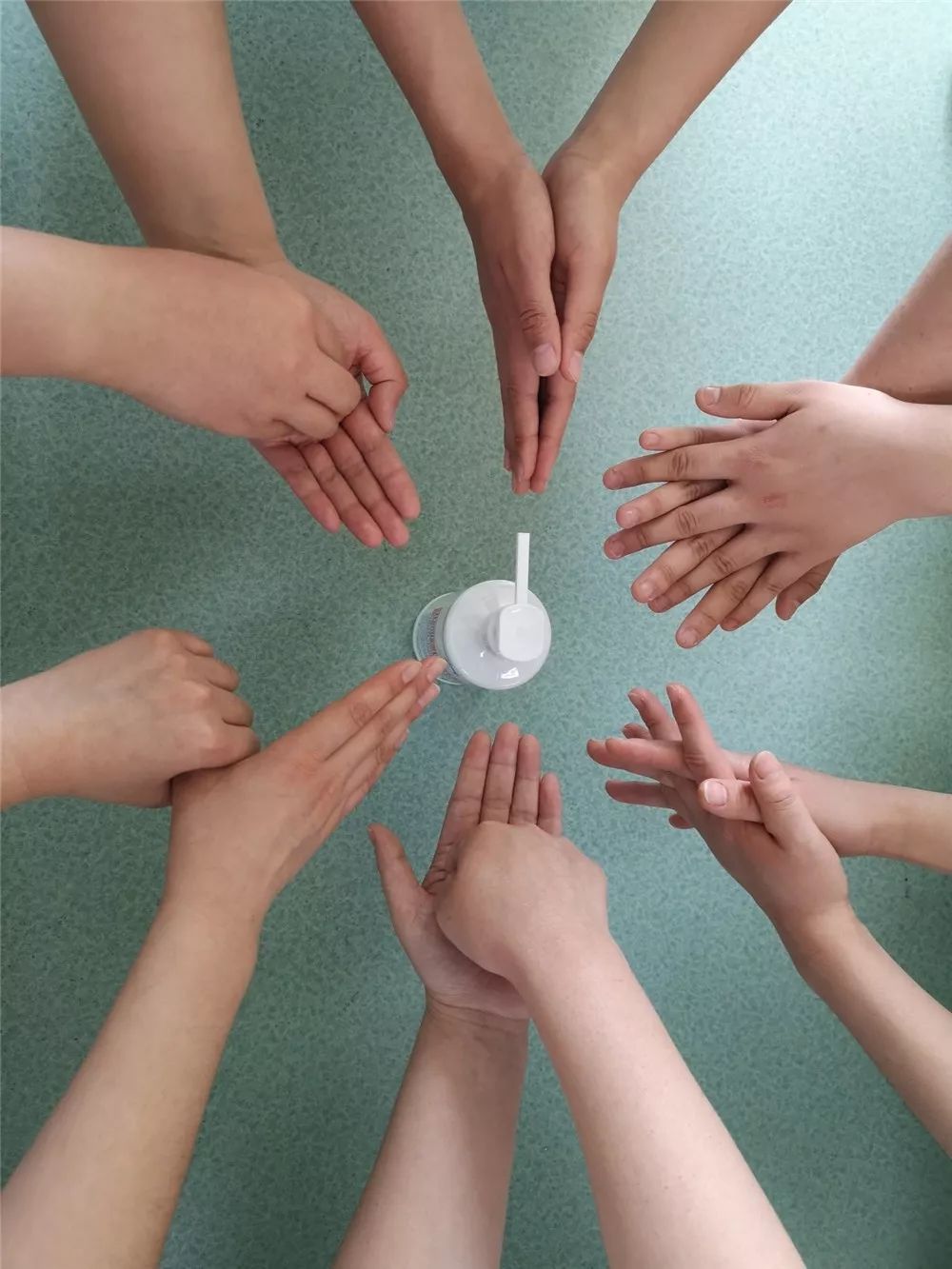 "手"护健康——北京大学首钢医院举办2019年"世界手卫生日"摄影创意
