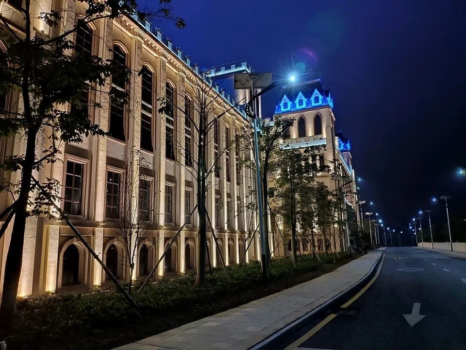 盘点广东网红大学!下一个校园网红就是你!
盘点广东网红大学!下一个校园网红就是你!
