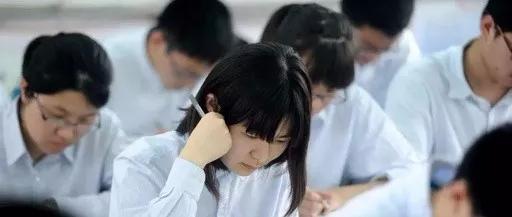 
在大学里，一个人吃饭真的很丢人吗？


