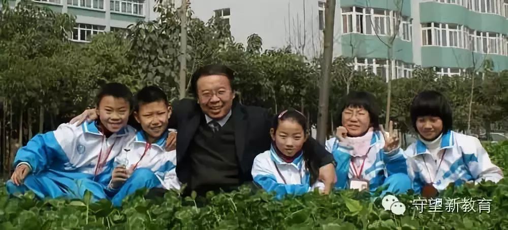 向着新教育的更深处漫溯——深度学习,深度实践,新教育实验的十二个标志性项目成果
向着新教育的更深处漫溯——深度学习,深度实践,新教育实验的十二个标志性项目成果