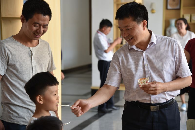 
原创
来不及告别！“照顾好了所有人唯独忘了自己”的好校长走了


