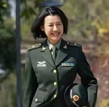 老公身家过亿,不愿做阔太喜欢演戏,被导演拉来救场却意外大火! 钱柜娱乐真人