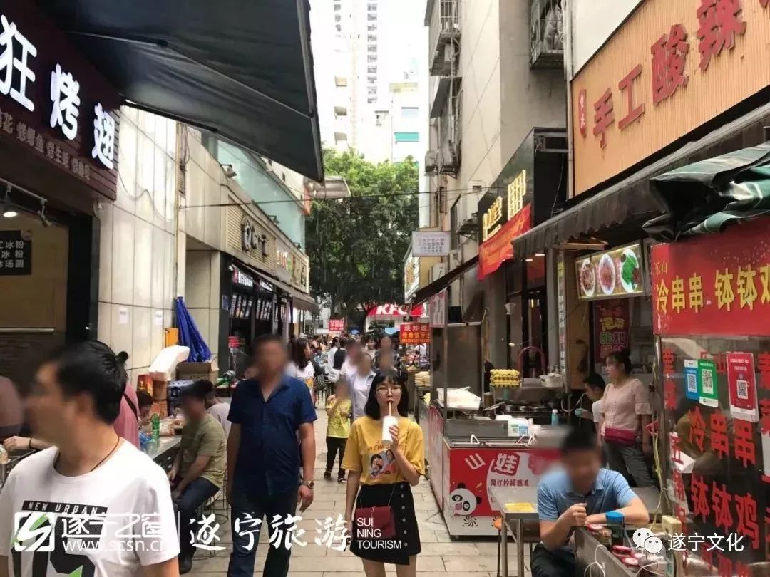 吃货沸腾遂宁小吃街重装开业还有很多你没见过的网红美食