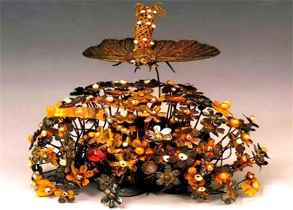 发现1300年前古墓,出土一件女性饰物,再现万国来朝盛世时光_李静训