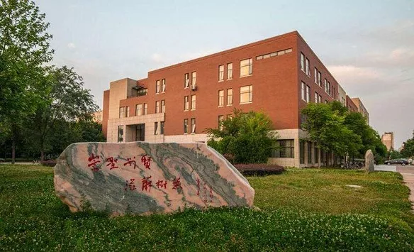 
郑州西亚斯学院的错，却要郑州大学“背锅”！到底冤不冤？


