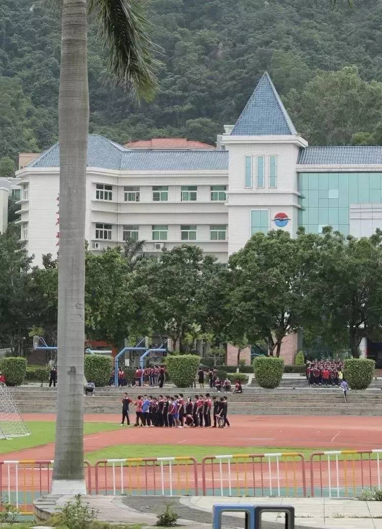 整治“高考移民”,这个省出重拳!有关考生将被取消高考资格
整治“高考移民”,这个省出重拳!有关考生将被取消高考资格