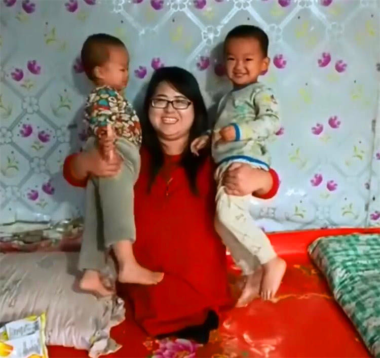 怎么样才可以生双胞胎儿子 e81f22f2d9c4451eaabf67c1c2ffe606.jpeg