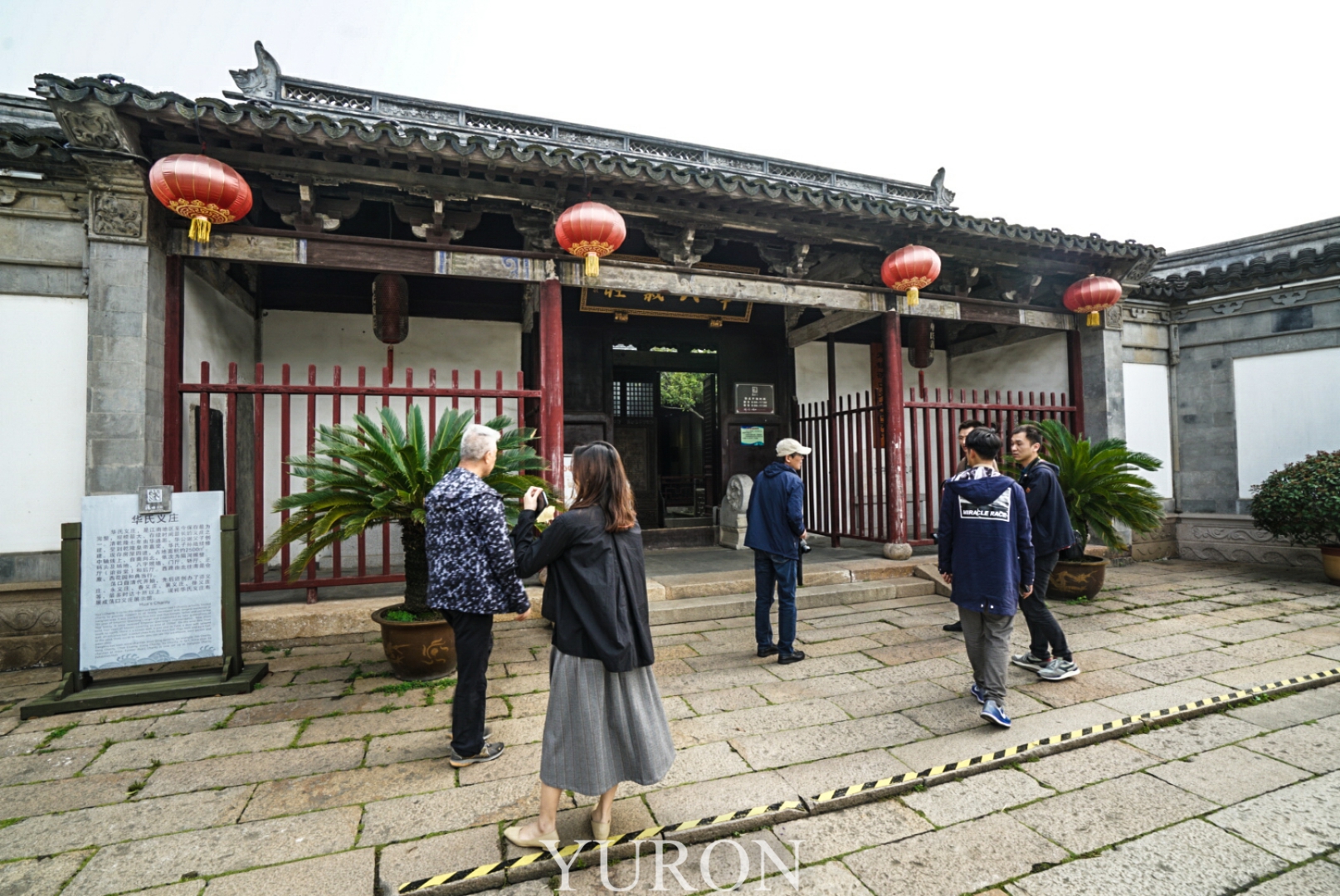 原創
            中國最委屈古鎮：200元包吃住可玩2天，卻被黑成「最坑」古鎮 旅遊 第7張