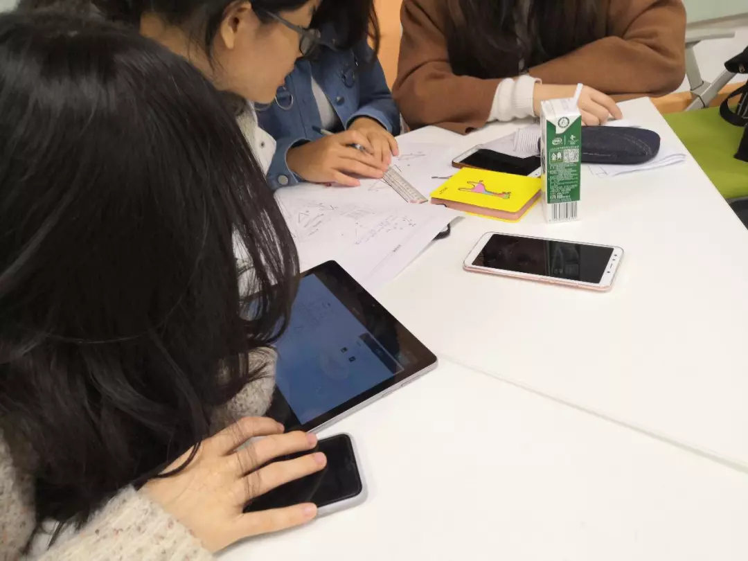 原创
从一节课中看到的智能时代“新师范”丨课例研究
原创
从一节课中看到的智能时代“新师范”丨课例研究