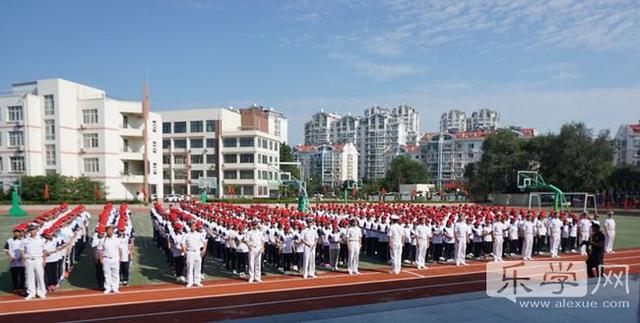 
2019职教周｜青岛经济职业学校成现代学徒制试点标杆


