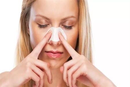 食物进鼻子里面怎么办 08102ce3686548bda9fa9363f1d9c110.jpeg