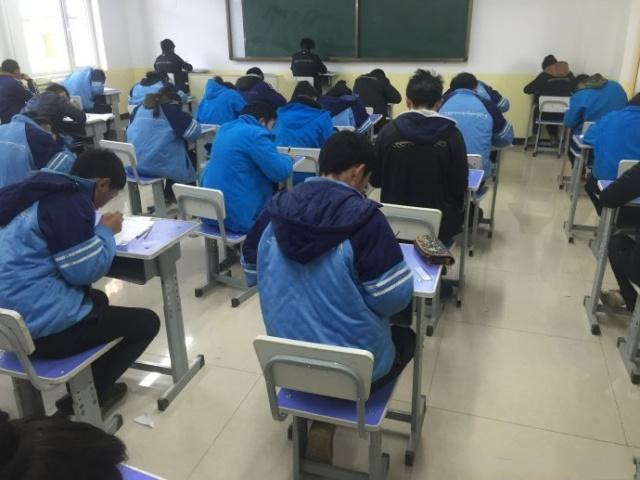 
原创
如果老师和学生考同张试卷，并公布成绩，哪一科老师会考不过学生


