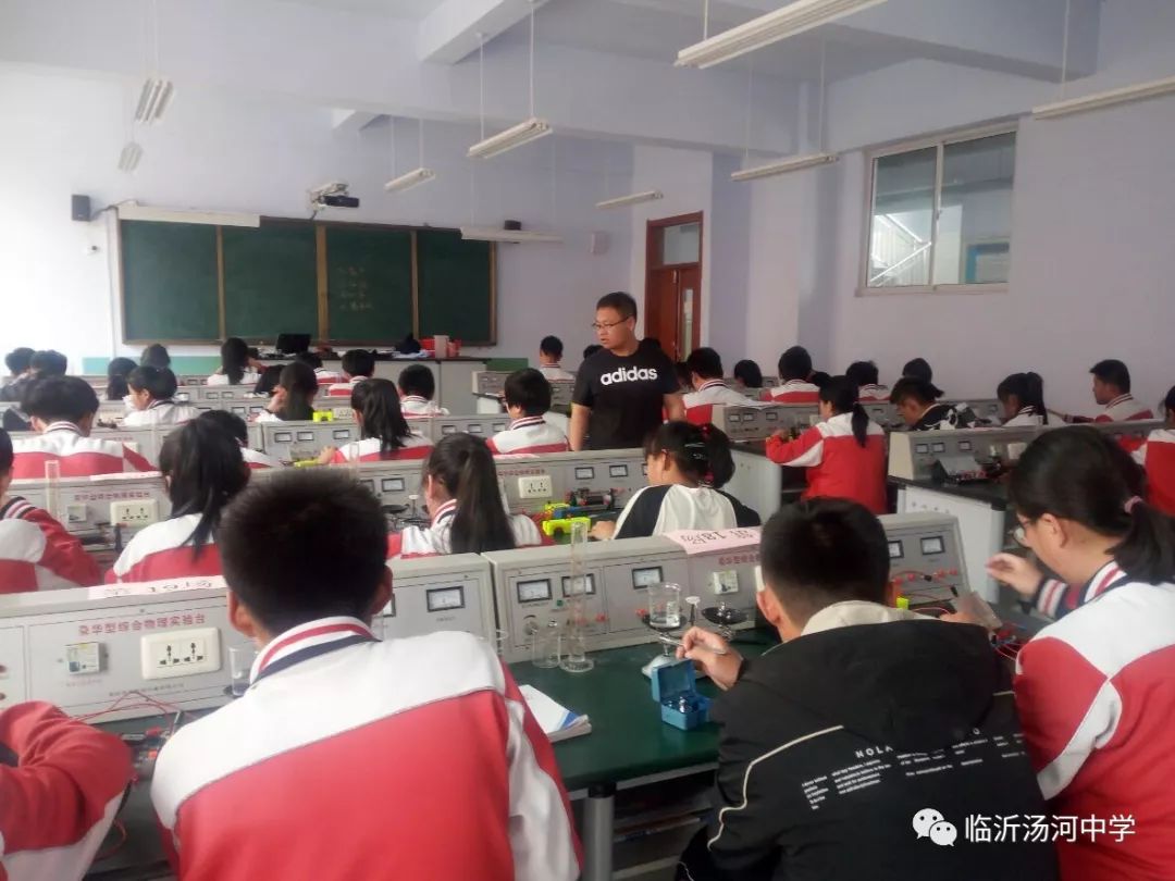临沂汤河中学全力训练迎战中考临沂汤河中学强化中考理化生实验训练