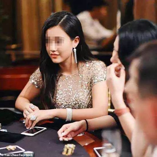 花4400万元送女儿上斯坦福?进美国名校花钱就可以了吗
花4400万元送女儿上斯坦福?进美国名校花钱就可以了吗