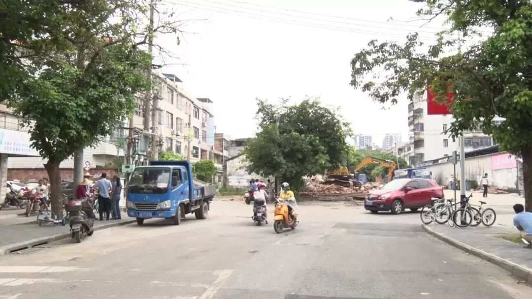 广东省包括外地人有多少人口_广东省地图(3)