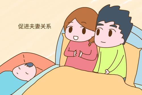                     原创            宝宝喜欢抱着睡，一放下来就醒了，让很多宝妈头疼，怎么办呢？