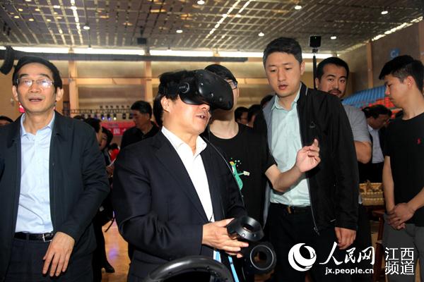 
江西启动职业教育活动周展示一批科技成果转化项目



