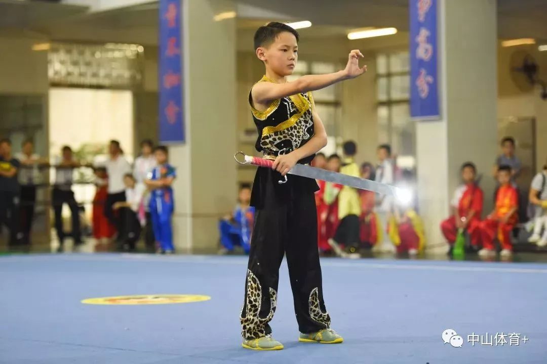 二十三年如一日他恍如从影视剧中走进现实的一代宗师