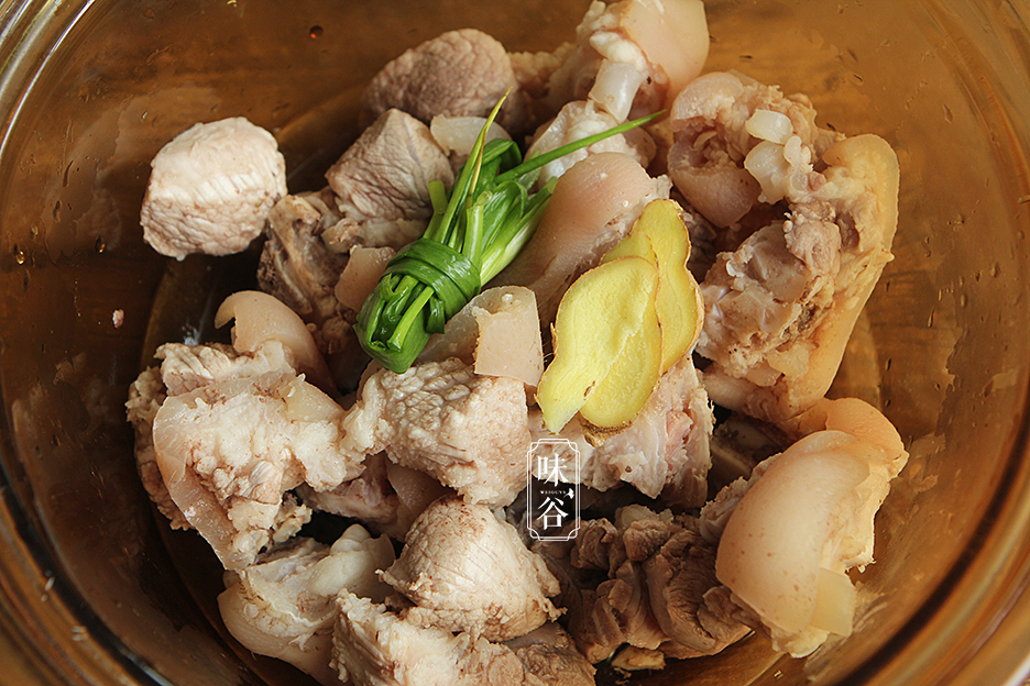 猪脚炖什么菜好吃窍门 37345108913a4332b390bc74ad45fb49.jpeg