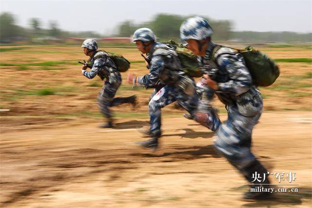 伞兵部队简介 3af8dd6f733447caa4bab4b4705bff37.jpeg