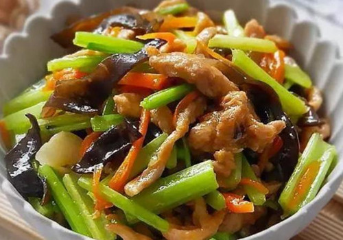 西芹菜怎么腌制好吃 3b3da2ac0cae4988b153f83322546d96.jpeg
