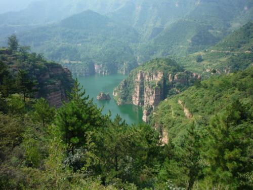 附近的景点3公里内 400b9302878c4c939151d3cf3f2709e4.jpeg