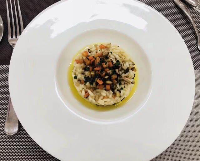 41c5bead32a349f9b322b424dd622257.jpeg