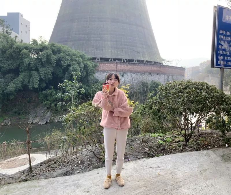 笑到头掉!把我拍成这样你还好意思给我看?哈哈