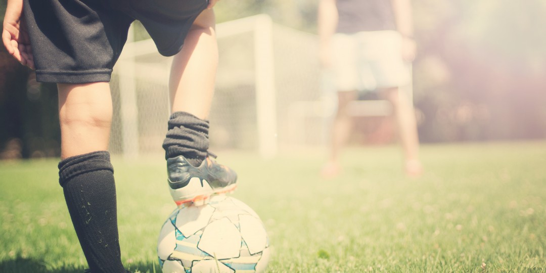 
原创
铲雪机式父母的悲哀：孩子，没有我，你什么都干不成


