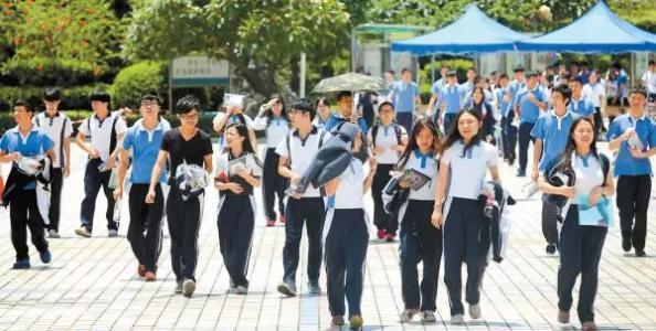 2019年高考人数超1000万!分数线会涨吗?
2019年高考人数超1000万!分数线会涨吗?