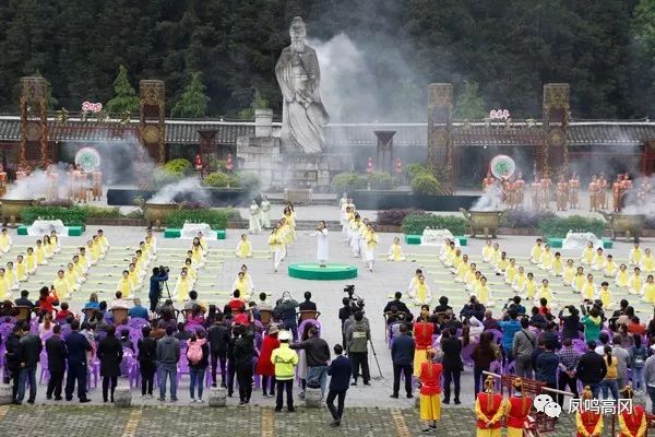 五半岛·BOB月茶茗飘香来 伽朋云集祭茶圣(图1)