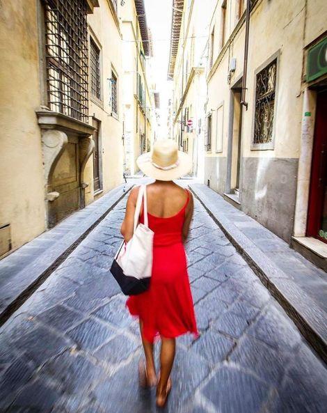 欧洲女孩最时尚的穿衣法则是什么?十几万天朝