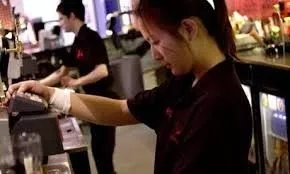 
孩子出国留学，家长应培养其金钱观！


