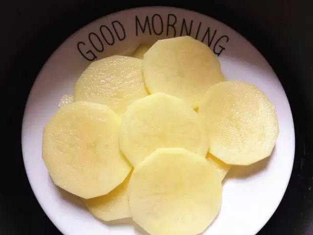 54f673f6922f4328b0c3adb8526ffd69.jpeg