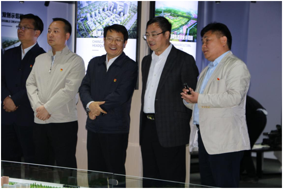 市委书记蒿慧杰与郑州海关关长贺水山调研示范区海关大厦选址