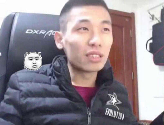 旭旭宝宝直播晒旧照看到与美女车模合影网友韩茜茜提刀赶来
