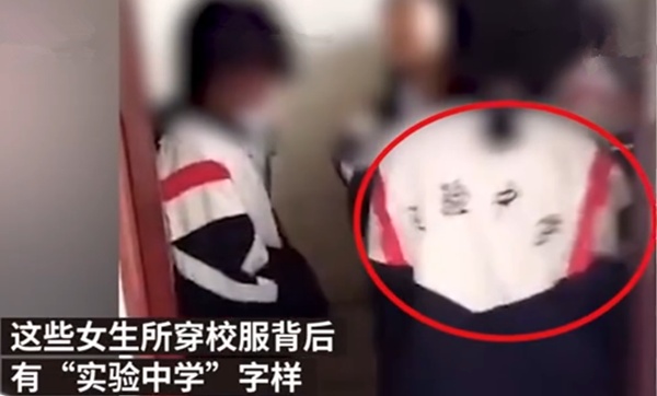原创
网曝初一女生被7名女同学扇耳光,校园欺凌何时休?!
原创
网曝初一女生被7名女同学扇耳光,校园欺凌何时休?!
