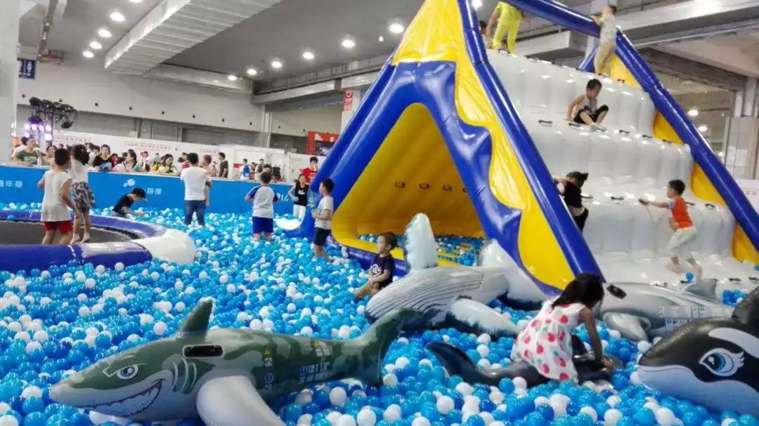                     2死12伤，游乐场没有这种标识，千万别让孩子玩