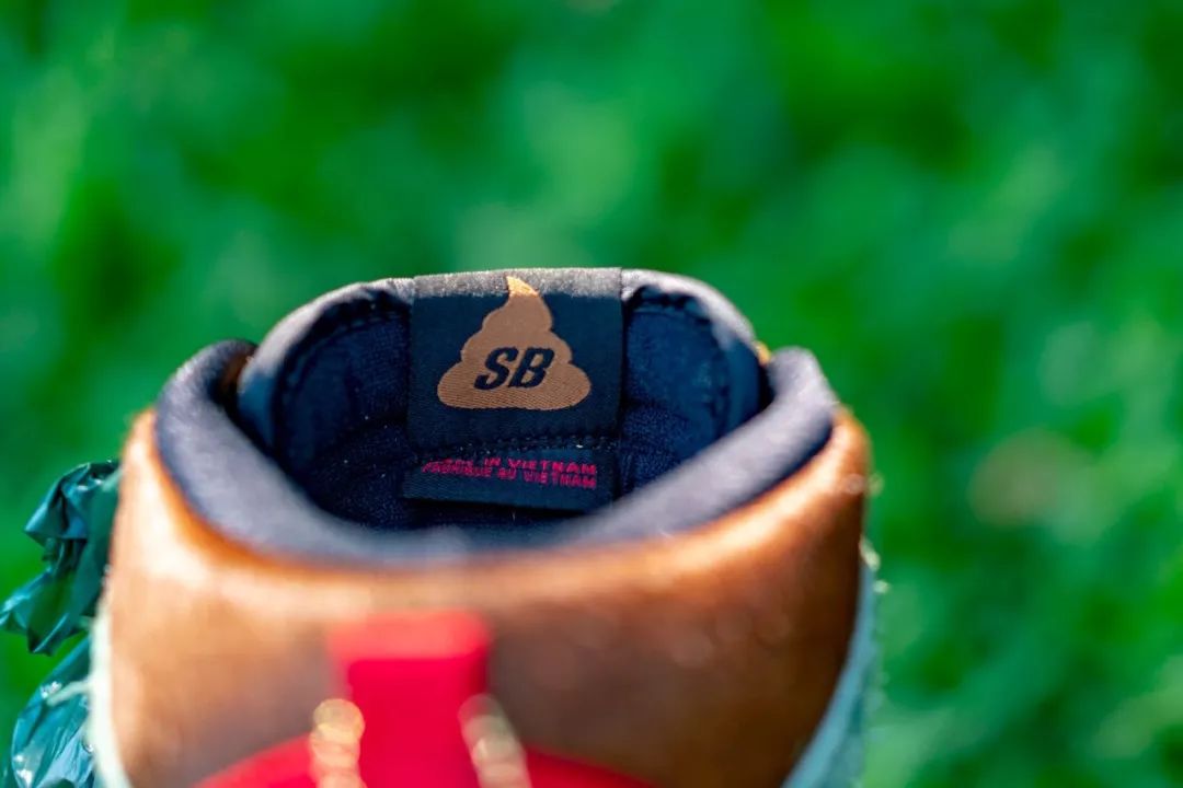 你要有踩狗屎的运气,才能买到这双Nike SB Du