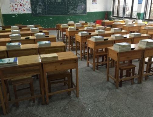 
小学女教师倒在宿舍地上凶手是自己的学生年小不追究法律责任


