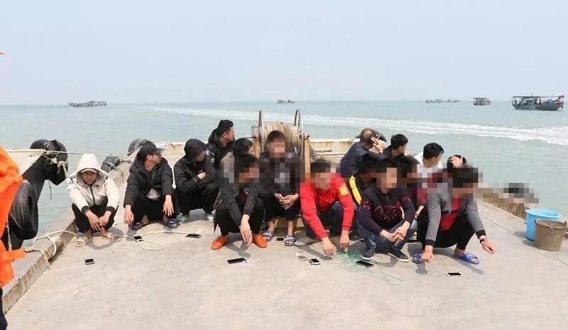 纠集"马仔"霸占海域非法捕捞,北海铁山港30名"海霸"被团灭!