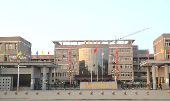 志远小学:用UCN智慧教室助力学生读万卷书,行万里路! 电子游戏pt