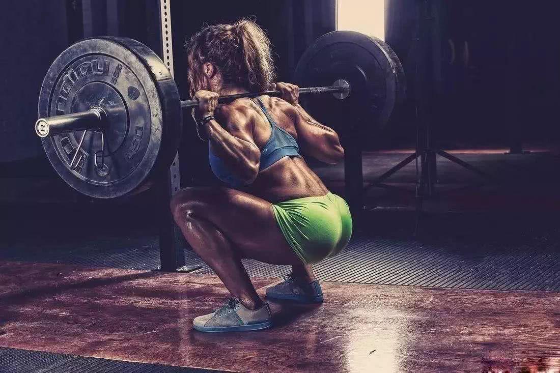 平板支撑的正确做法动作 85769ff851844ca6b5b92c0f5456dde1.jpeg