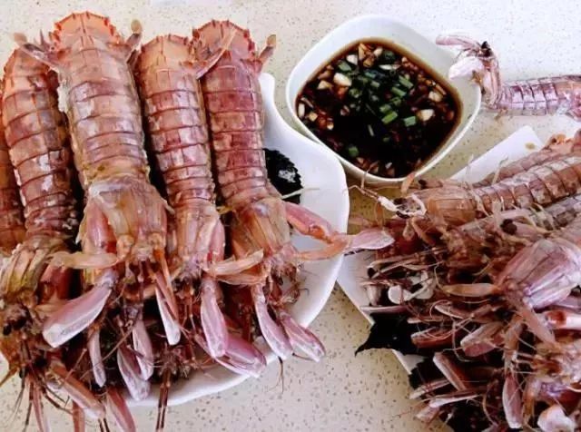 每年的4、5月份,也就是每年清明到五一期间,皮皮虾的肉质格外肥美,母