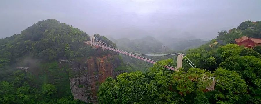 天龙山景区玻璃桥