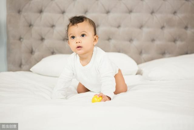                     羡慕别人家宝宝大眼睛长睫毛？孕期做到这4点，你家宝宝也一样