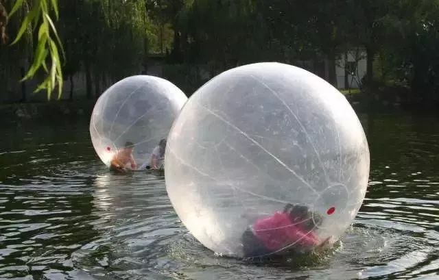                     2死12伤，游乐场没有这种标识，千万别让孩子玩