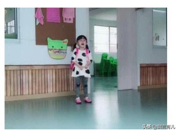                     哥哥去幼儿园接妹妹，看到哥哥后直接扑了上去，网友：好暖心